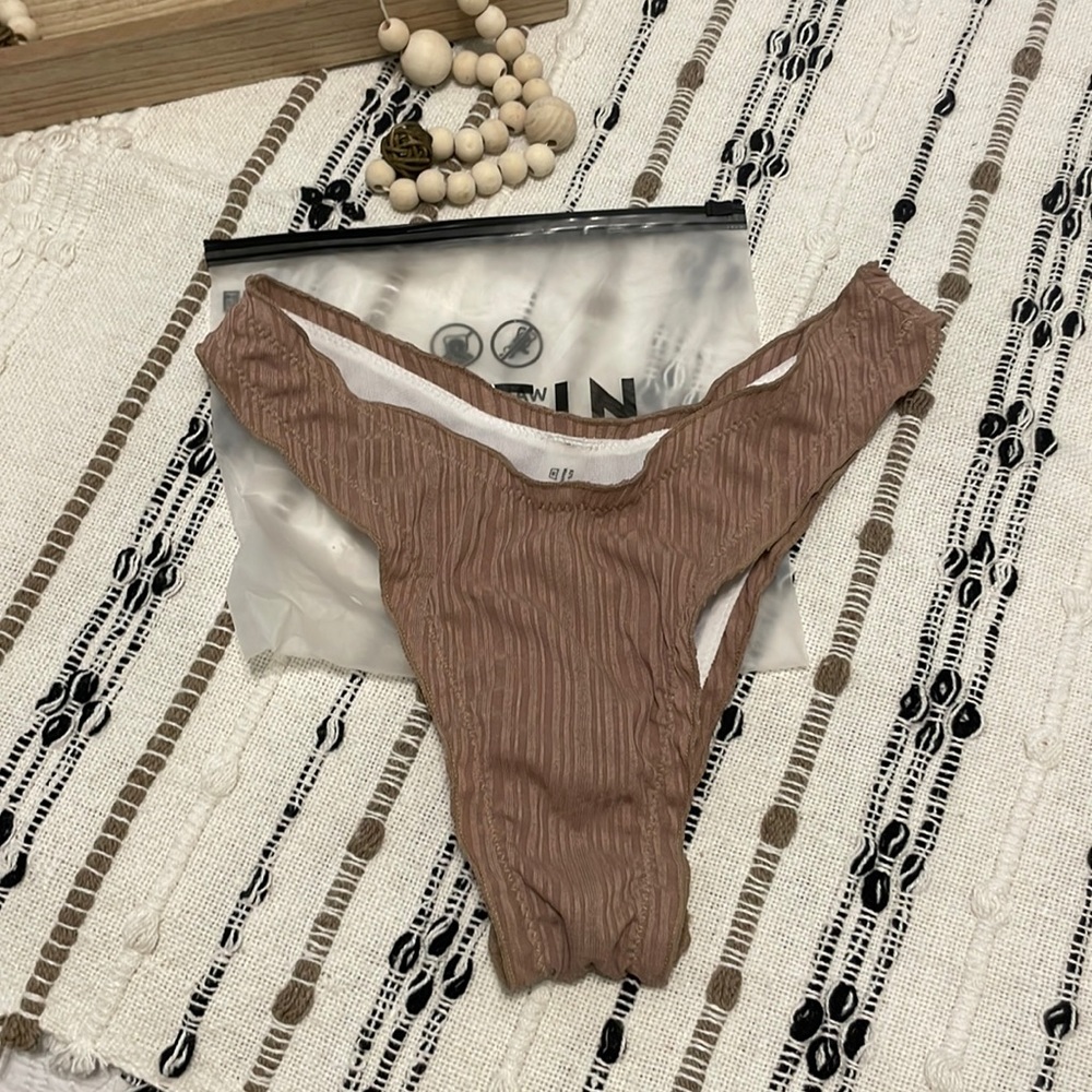 Swim bottoms
